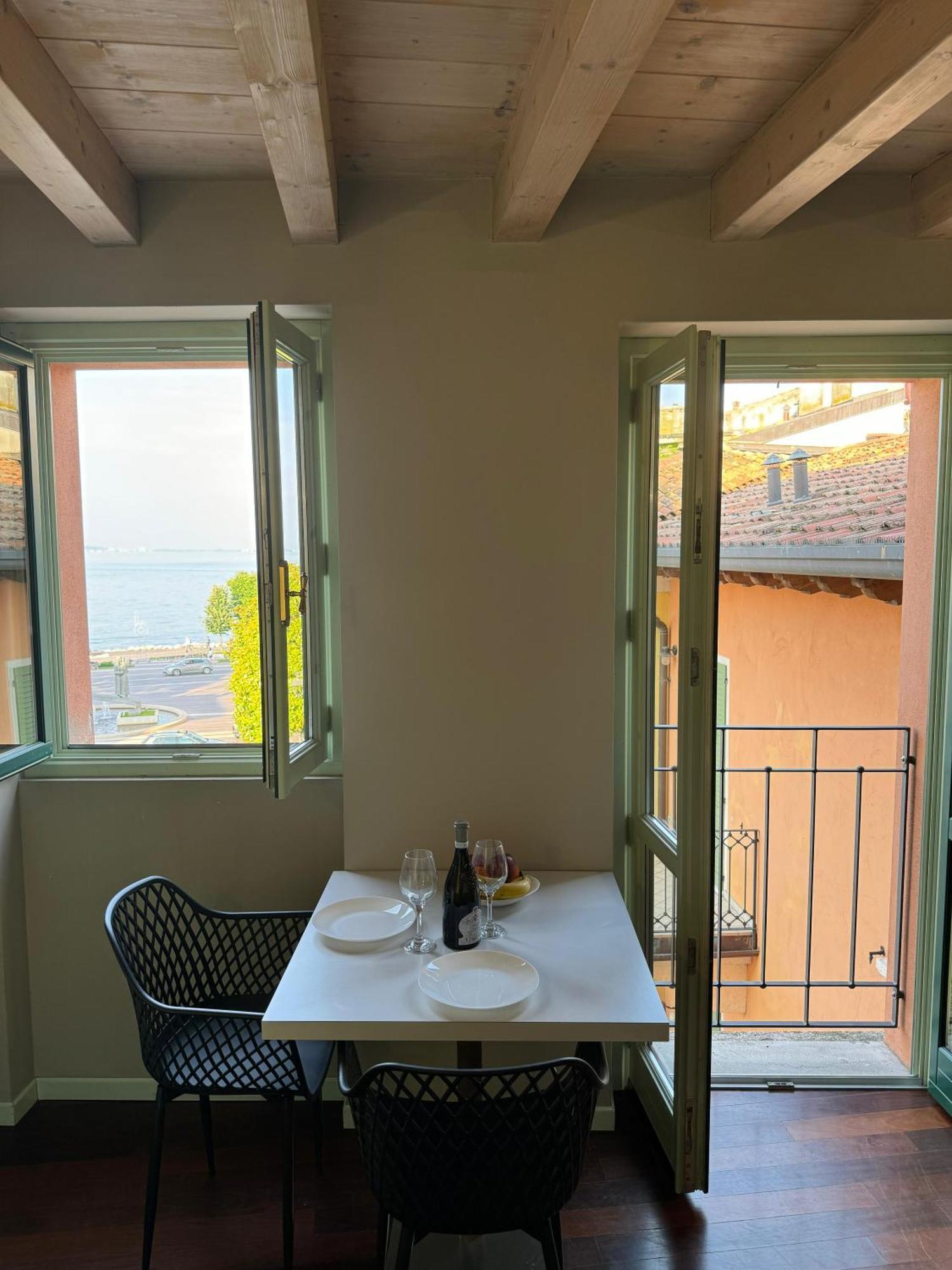 Splendid Apartment Desenzano del Garda Kültér fotó