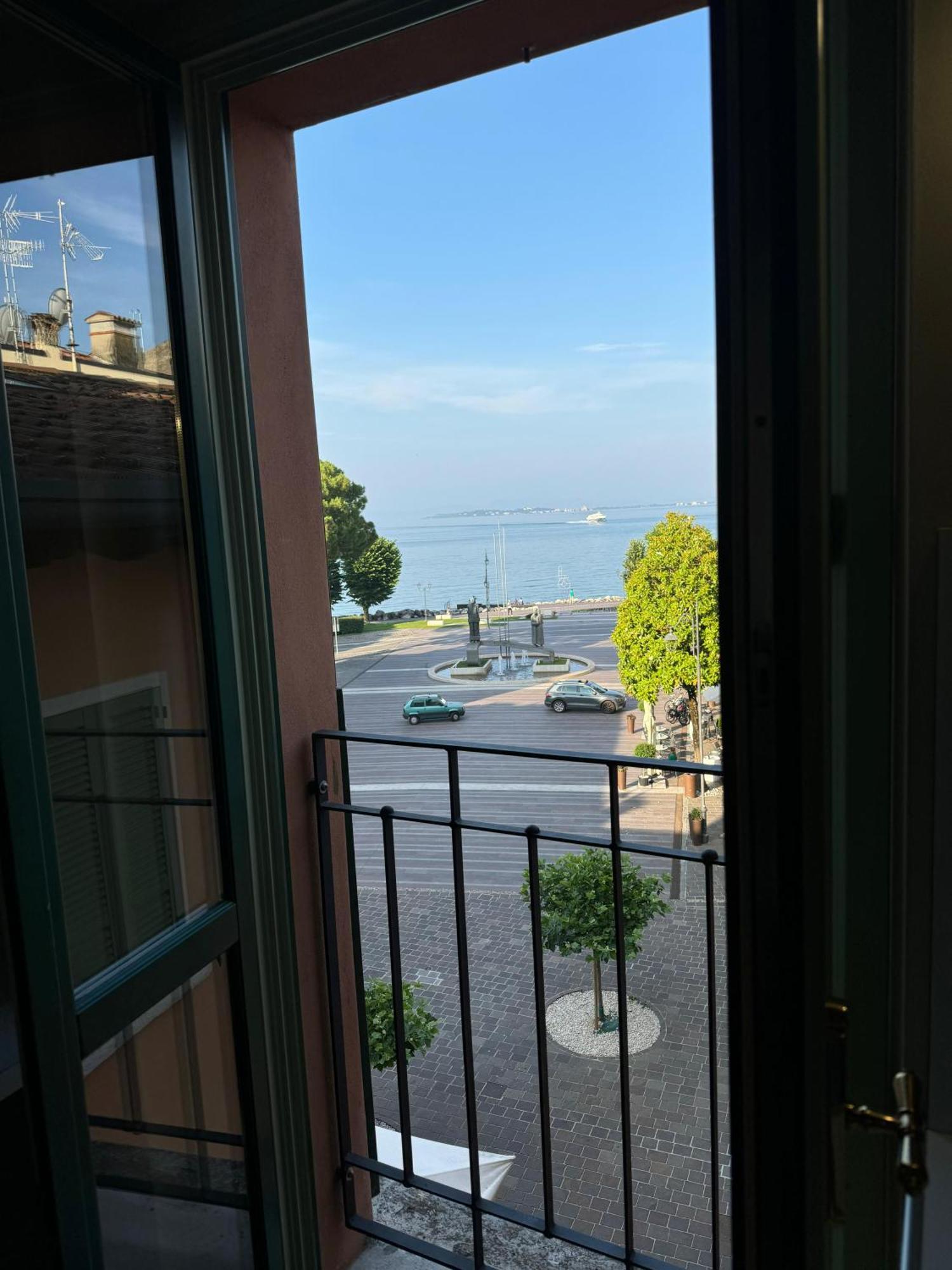 Splendid Apartment Desenzano del Garda Kültér fotó