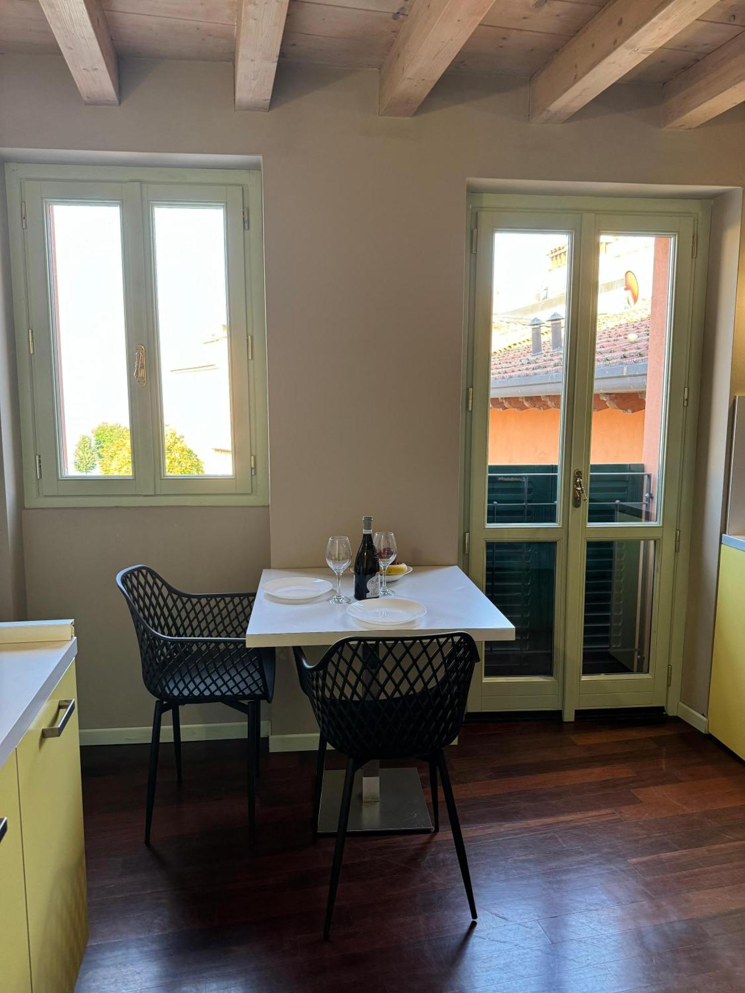 Splendid Apartment Desenzano del Garda Kültér fotó